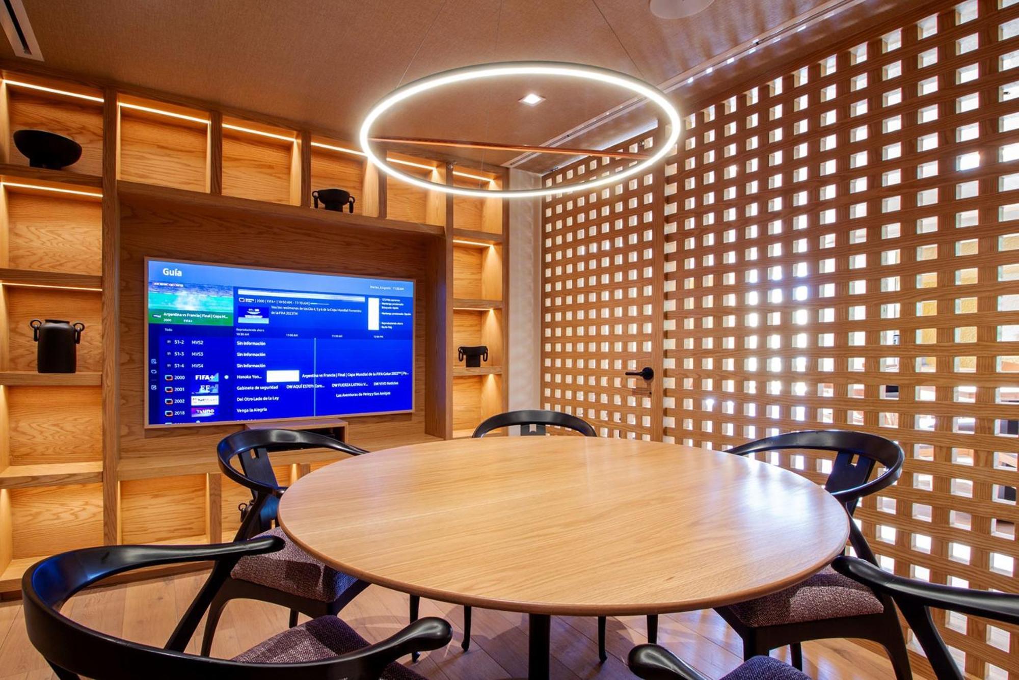 Camino Real Polanco Mexico Hotell Exteriör bild The meeting room of the 1000-seat auditorium